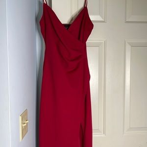 This dress is very stretch it’s a size Small but if your a M it will fit.